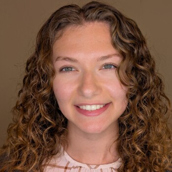 Allison Z headshot